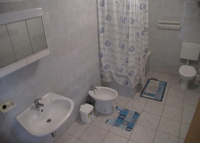 Апартаменты With A Parking Space Bol, Brac - 12474