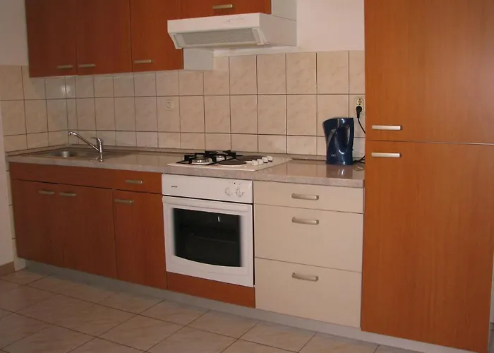 With A Parking Space Bol, Brac - 12474