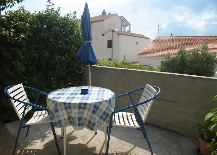 Апартаменты With A Parking Space Bol, Brac - 12474