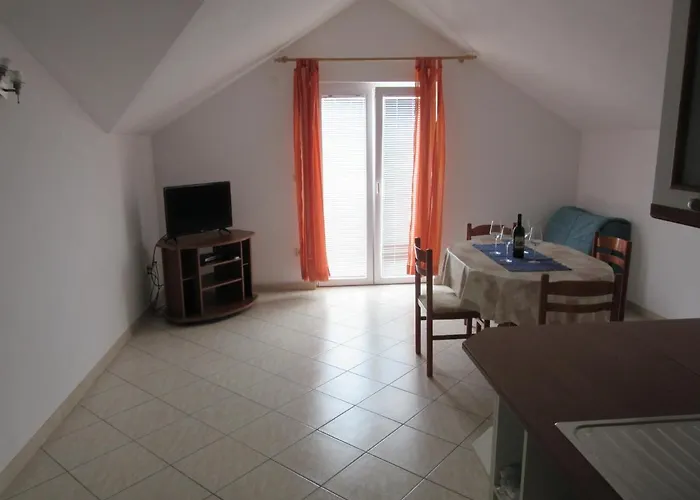 With A Parking Space Bol, Brac - 12474