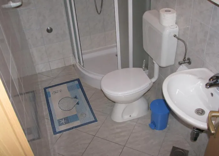 Апартаменты With A Parking Space Bol, Brac - 12474 *